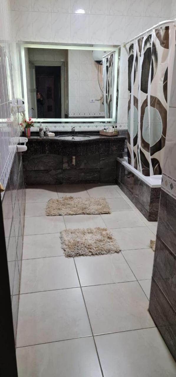 Apartment Adam Makram Ebid